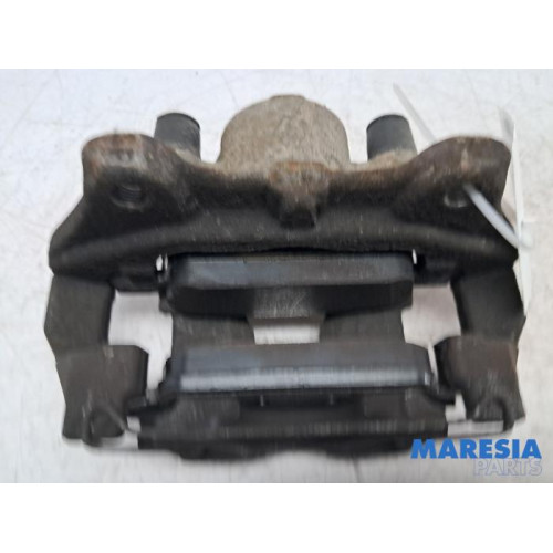 Renault - Twingo - Front brake calliper, right
