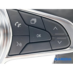 Renault - Captur - Steering wheel