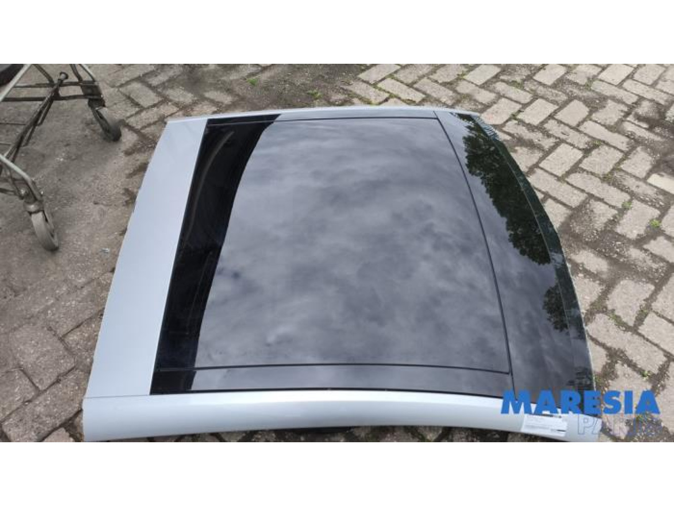 Renault - Captur - Sliding roof