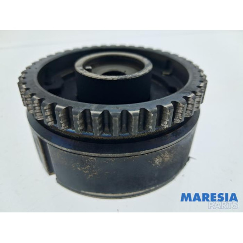 Renault - Clio - Camshaft sprocket