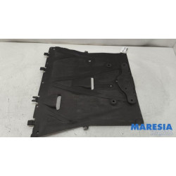 Renault - Captur - Engine protection panel
