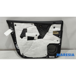 Renault - Captur - Front door trim 4-door, right