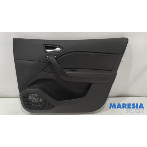 Renault - Captur - Front door trim 4-door, right