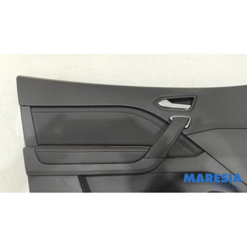 Renault - Captur - Door trim 4-door, front left