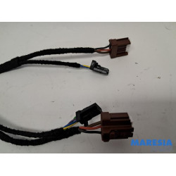 Renault - Espace - Set of tailgate gas struts