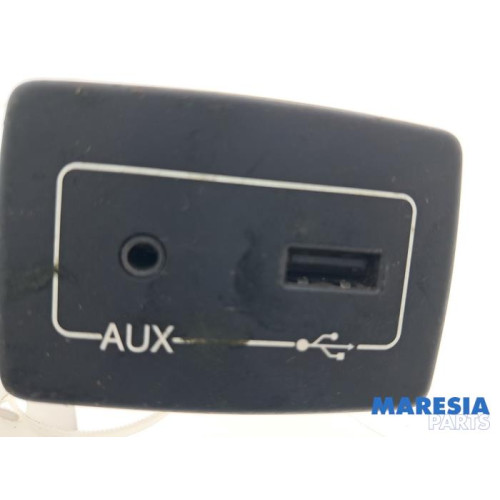 Fiat - Ducato - AUX/USB aansluiting