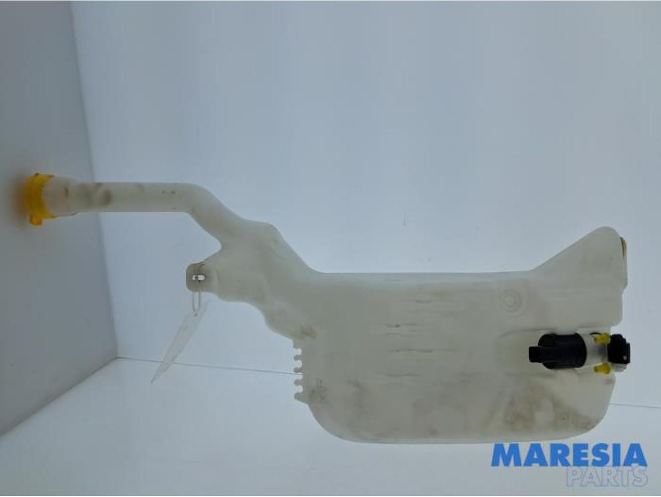 Renault - Espace - Front windscreen washer reservoir