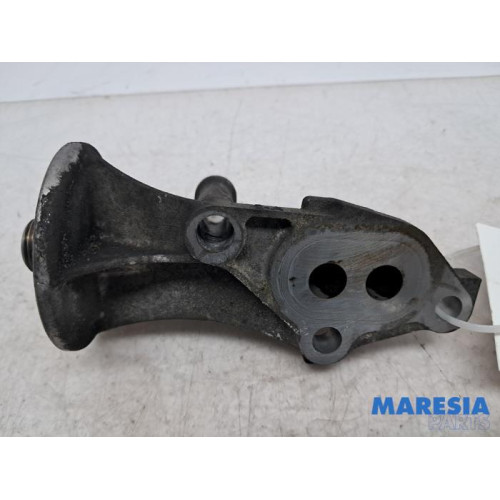 Peugeot - 107 - Oil filter holder