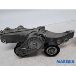 Fiat - Panda - Alternator lower bracket