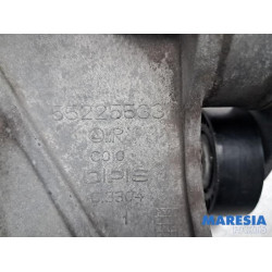 Fiat - Panda - Alternator lower bracket