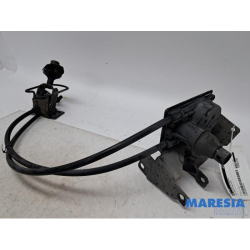 Fiat - Ducato - Spare wheel lift mechanism