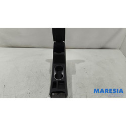 Renault - Captur - Middle console