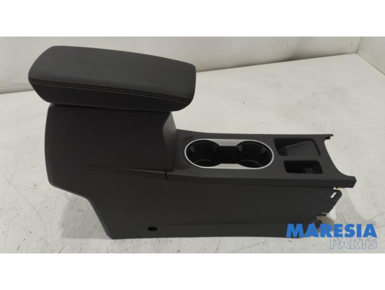 Renault - Captur - Middle console