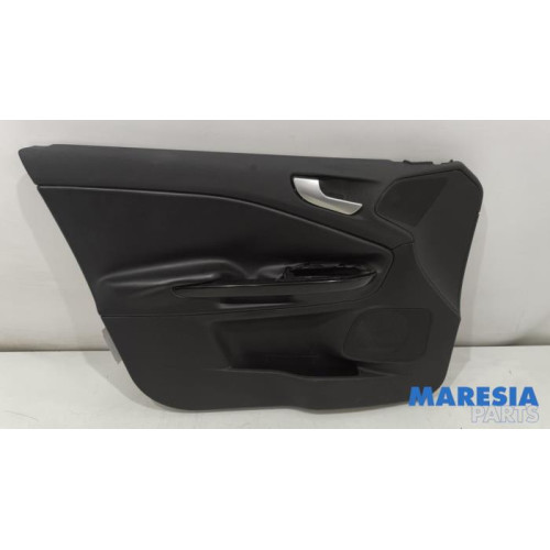Alfa Romeo - Giulietta - Door trim 4-door, front left