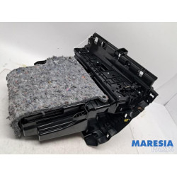Renault - Captur - Glovebox