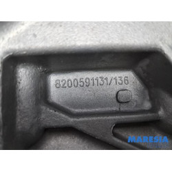 Renault - Twingo - Engine mount
