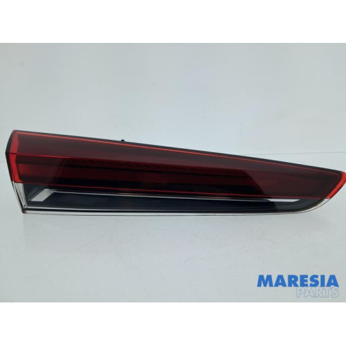 Renault - Captur - Taillight, left