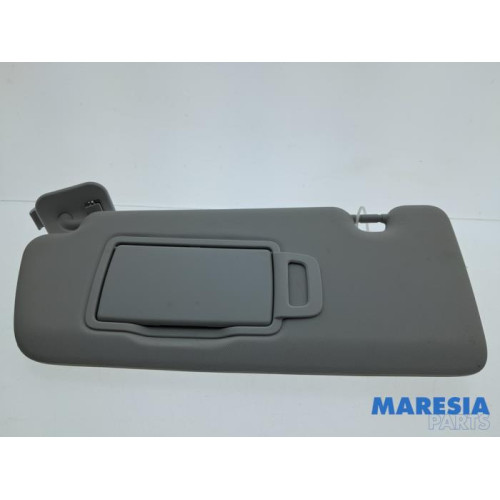 Renault - Captur - Sun visor