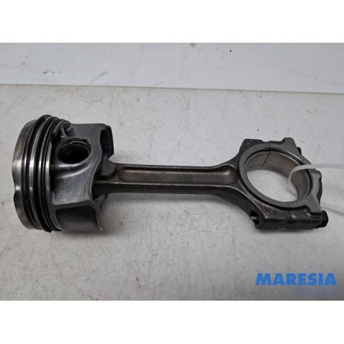 Renault - Twingo - Connecting rod