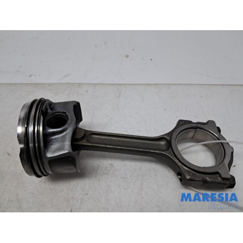 Renault - Twingo - Connecting rod