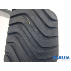 Renault - Captur - Brake pedal