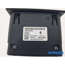 Renault - Captur - AUX / USB connection