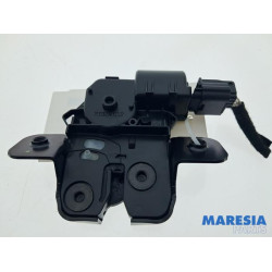 Renault - Captur - Tailgate lock mechanism