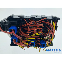 Renault - Captur - Fuse box