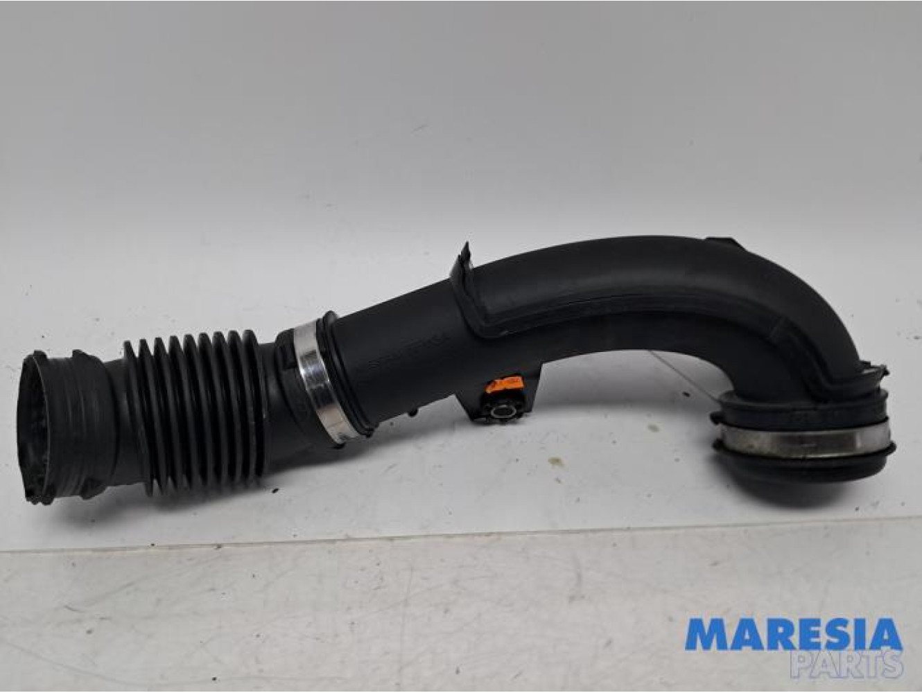 Renault - Captur - Air intake hose