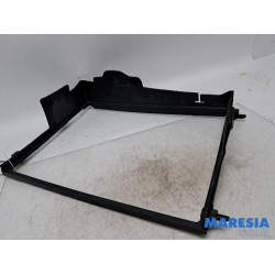 Renault - Captur - Air funnel