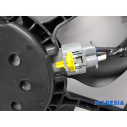 Renault - Captur - Kühlgebläse Motor
