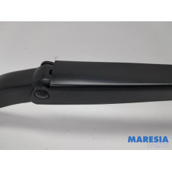 Renault - Captur - Front wiper arm