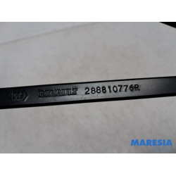 Renault - Captur - Front wiper arm