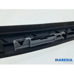 Citroen - C4 - Cadre pare-brise