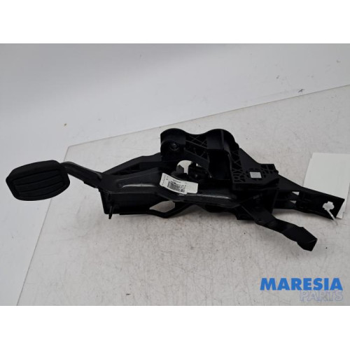 Citroen - Berlingo - Brake pedal