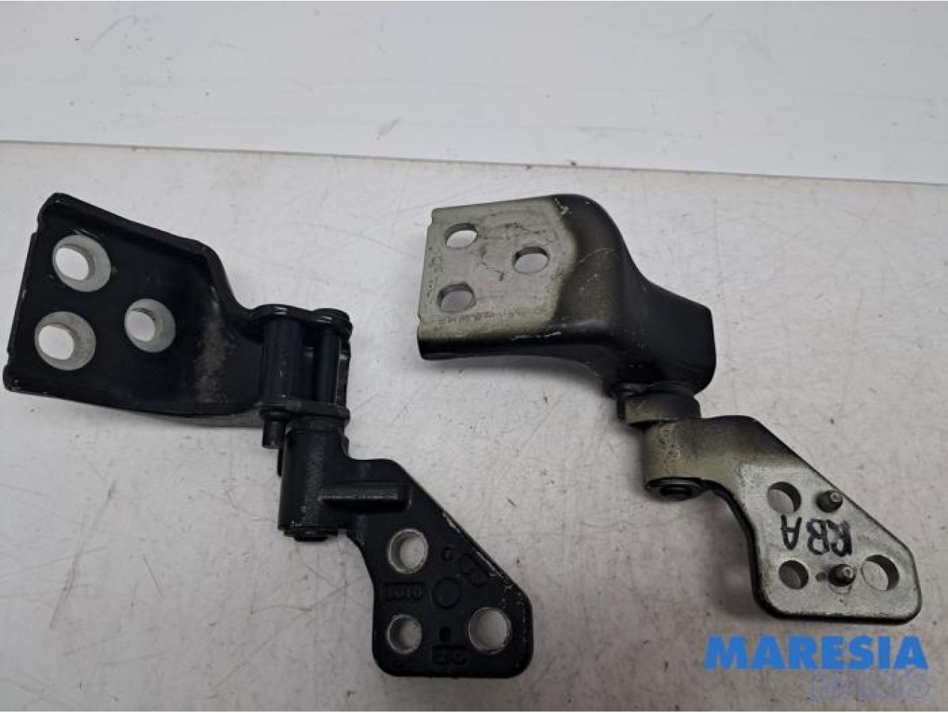 Citroen - Berlingo - Scharnier deur rechts-achter