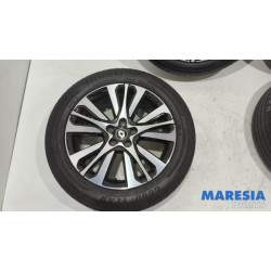 Renault - Captur - Sportvelgenset + banden