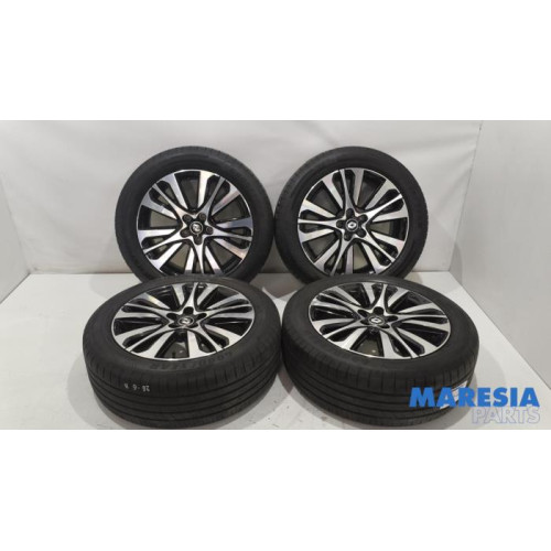 Renault - Captur - Sportvelgenset + banden