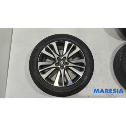Renault - Captur - Sportvelgenset + banden