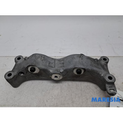 Peugeot - 5008 - Engine mount