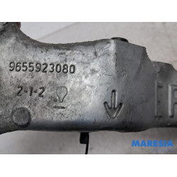 Peugeot - 5008 - Engine mount