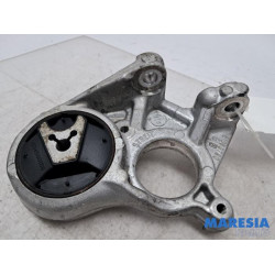 Peugeot - 5008 - Engine mount