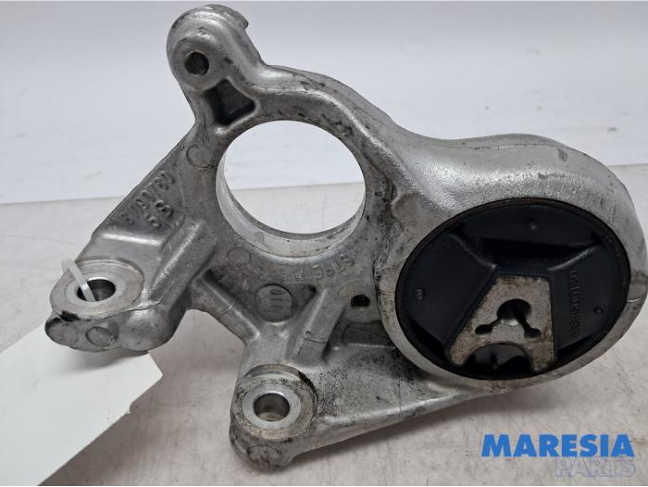 Peugeot - 5008 - Engine mount