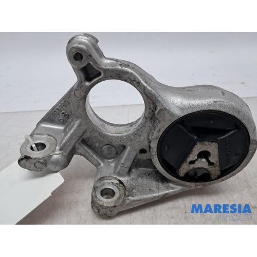 Peugeot - 5008 - Engine mount