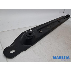 Citroen - C4 - Radiator bar