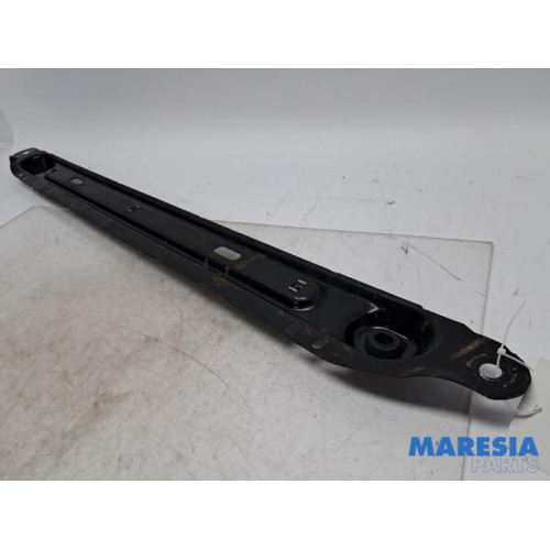Citroen - C4 - Radiator bar