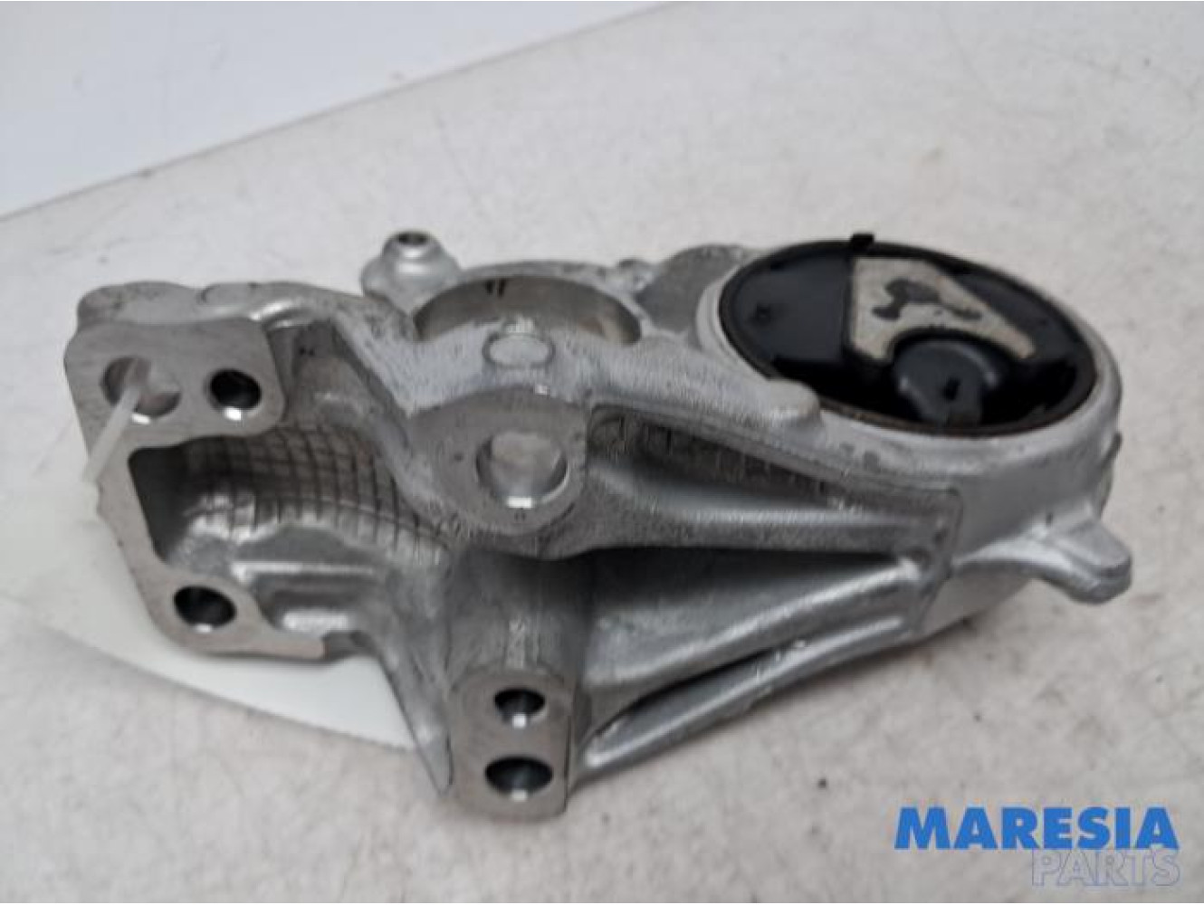 Citroen - C4 - Engine mount