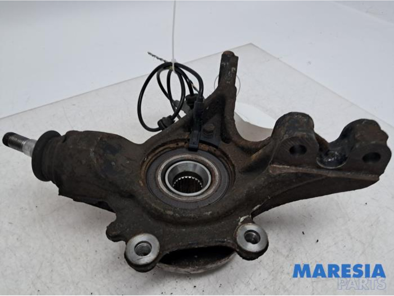 Citroen - C4 - Fusee links-voor