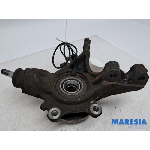 Citroen - C4 - Fusee links-voor