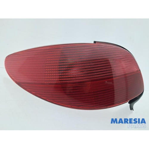 Peugeot - 206 - Achterlicht links